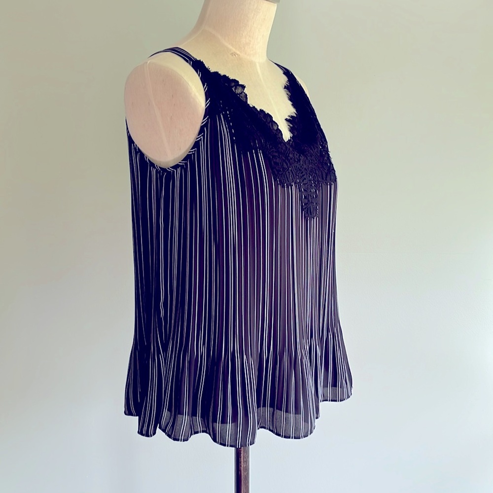 Black and White Striped Pleated Sleeveless Top with Lace - Picture 3 of 10